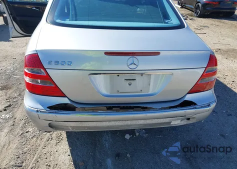 2005 Mercedes-Benz E 500 z USA, uszkodzony, nr VIN WDBUF70J75A641759